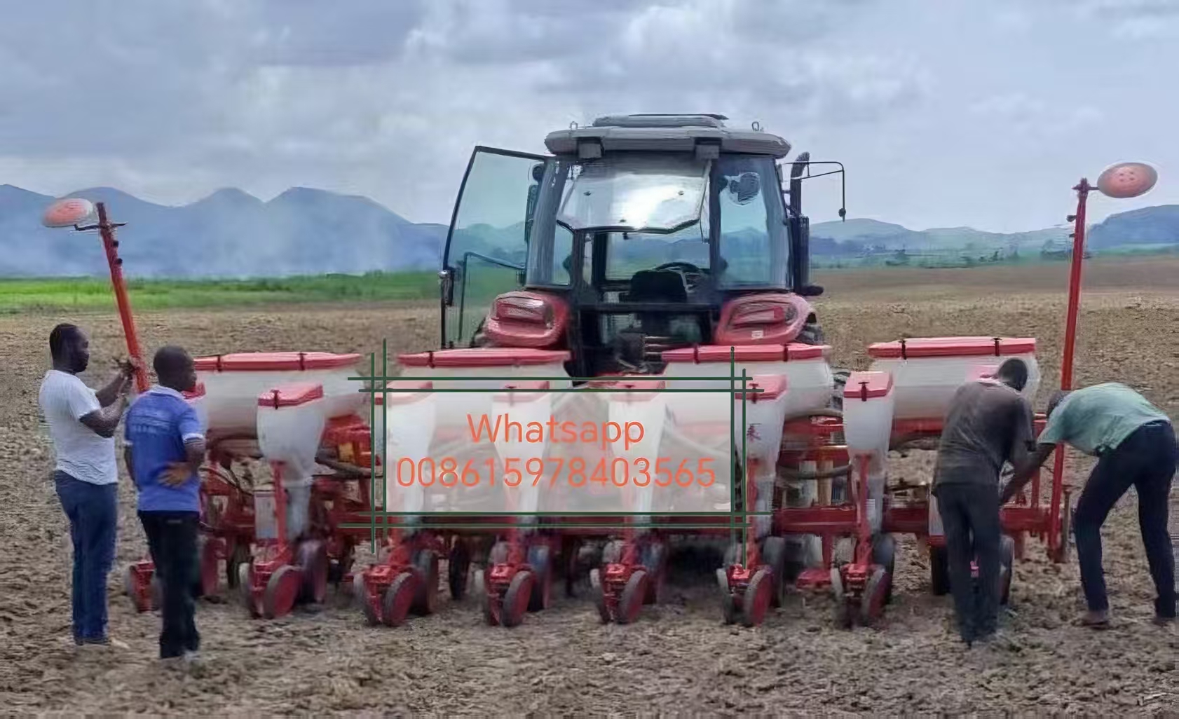 A case of  Ghana customer testing the muti rows pneumatic corn planter